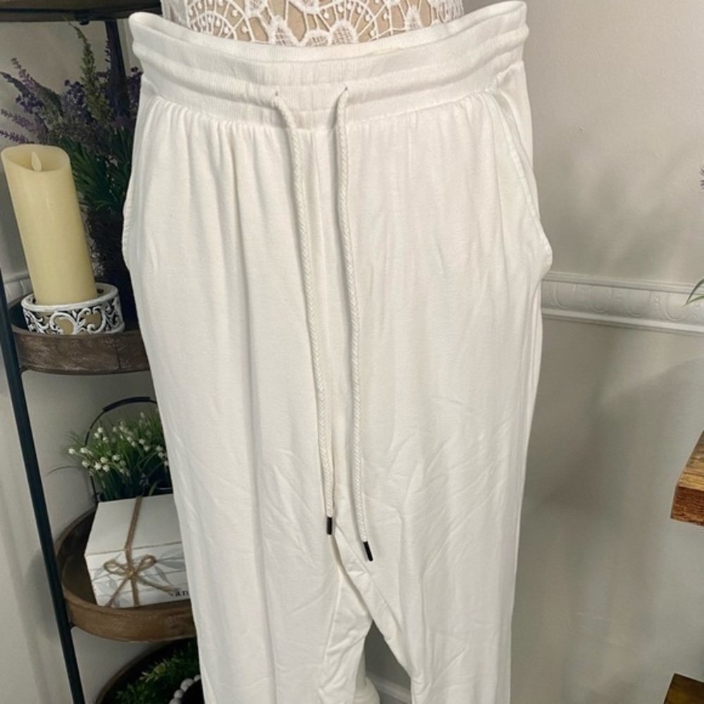 🌸Nordstrom Off White Sweat Pants NWOT🤍